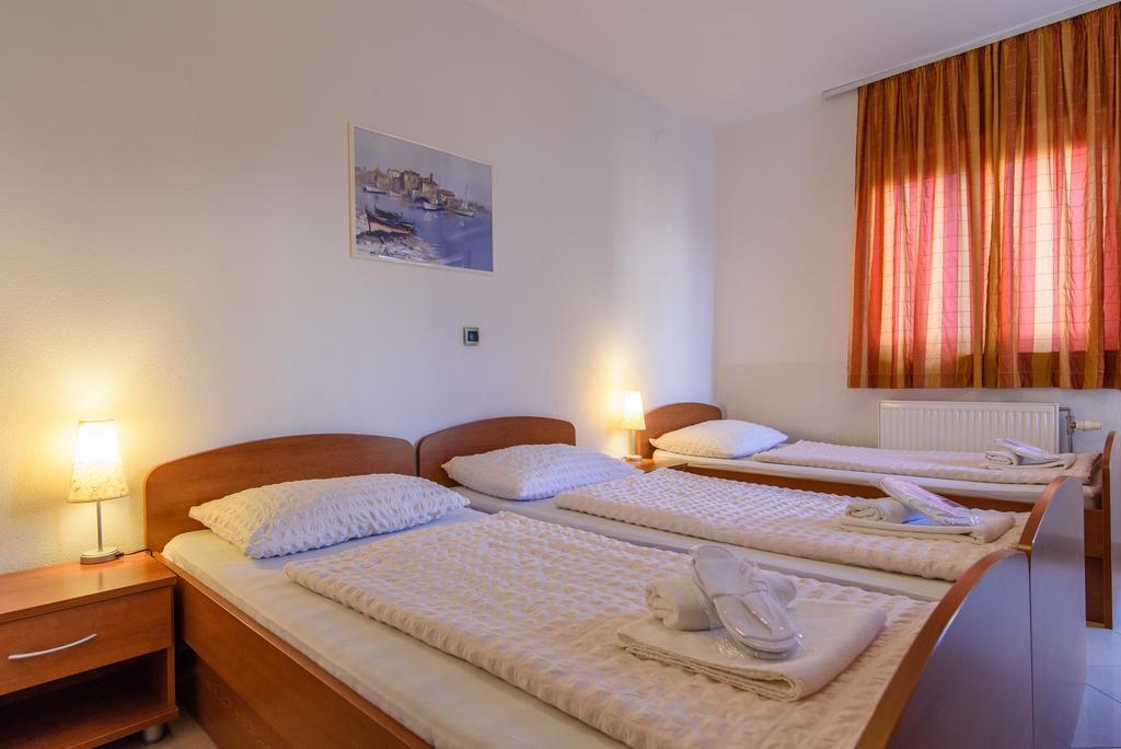 B&B Villa Paula Trogir Eksteriør billede